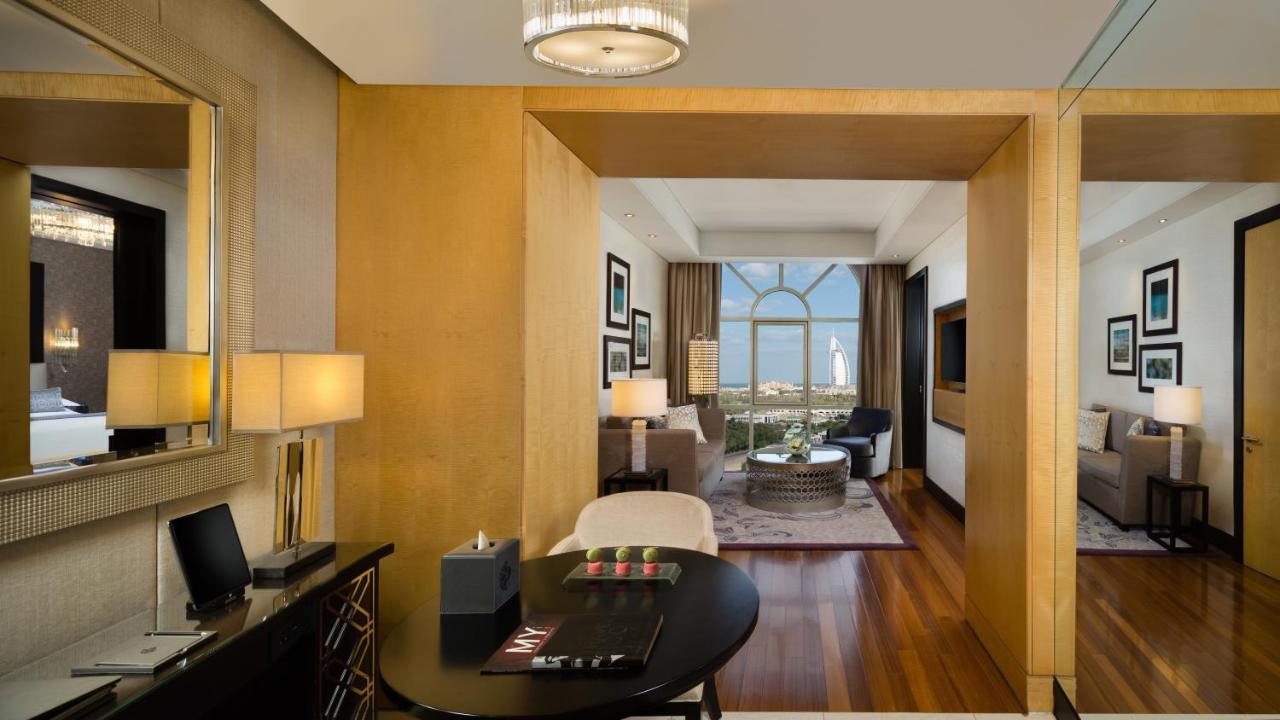 Aspen Chalets By Kempinski Hotel Mall Of The Emirates Dubaj Kültér fotó