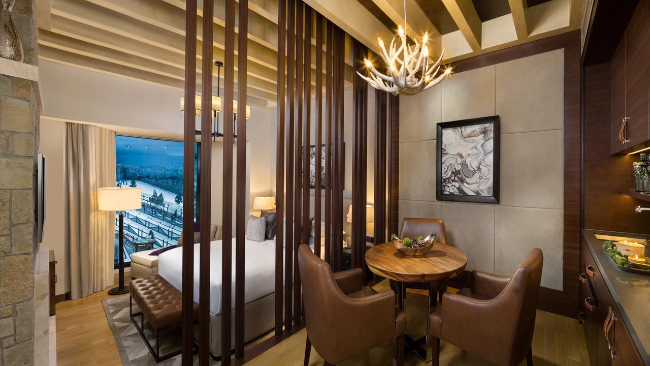 Aspen Chalets By Kempinski Hotel Mall Of The Emirates Dubaj Kültér fotó